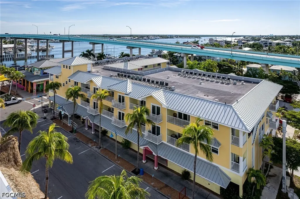 450 Old San Carlos Boulevard Fort Myers Beach FL 33931