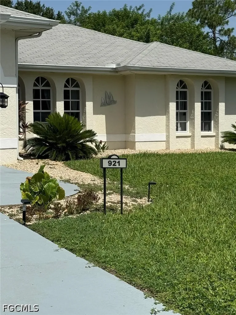921 Jefferson Avenue Lehigh Acres FL 33936