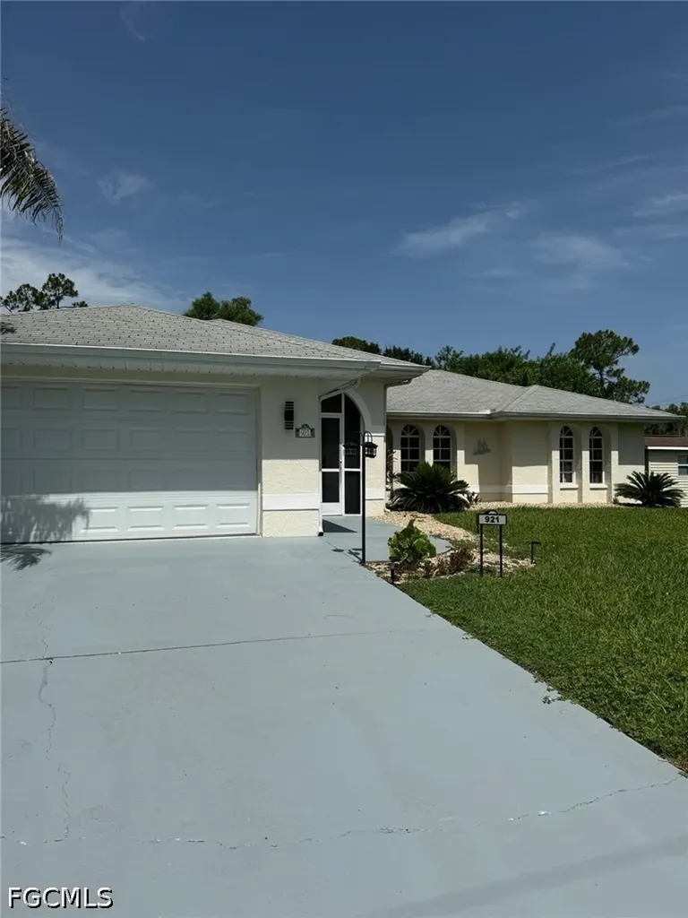 921 Jefferson Avenue Lehigh Acres FL 33936