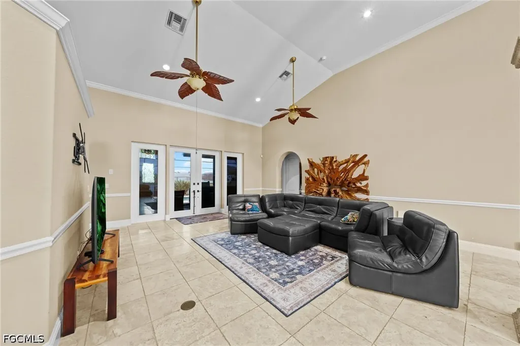 4007 Surfside Boulevard Cape Coral FL 33914