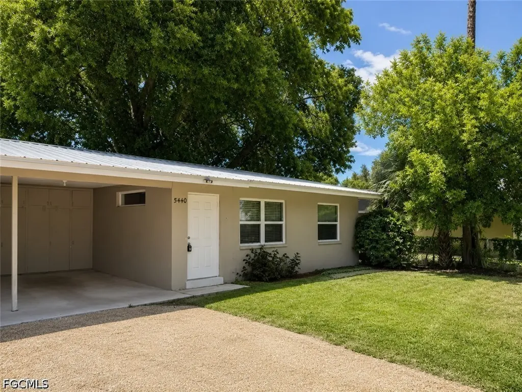 5444 11th Avenue Fort Myers FL 33907