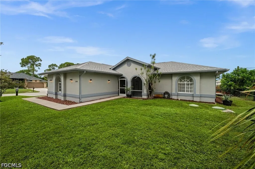 17448 Arizona Road Fort Myers FL 33967