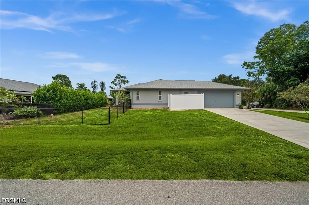 17448 Arizona Road Fort Myers FL 33967