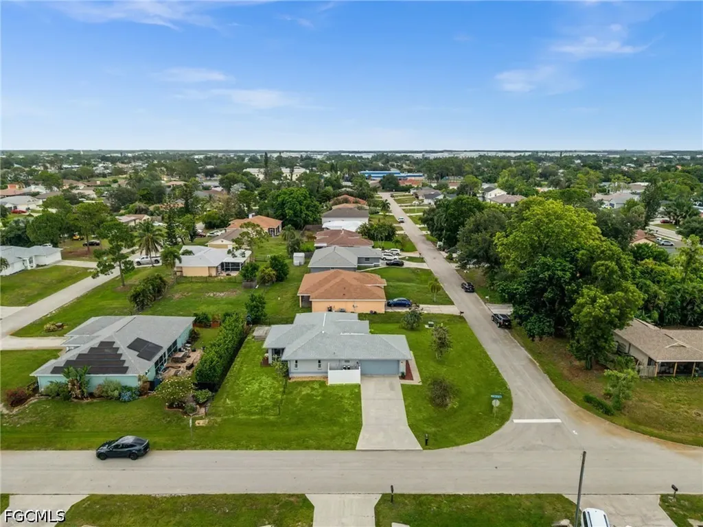 17448 Arizona Road Fort Myers FL 33967