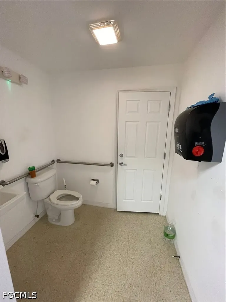 131 Del Prado Boulevard S Cape Coral FL 33990