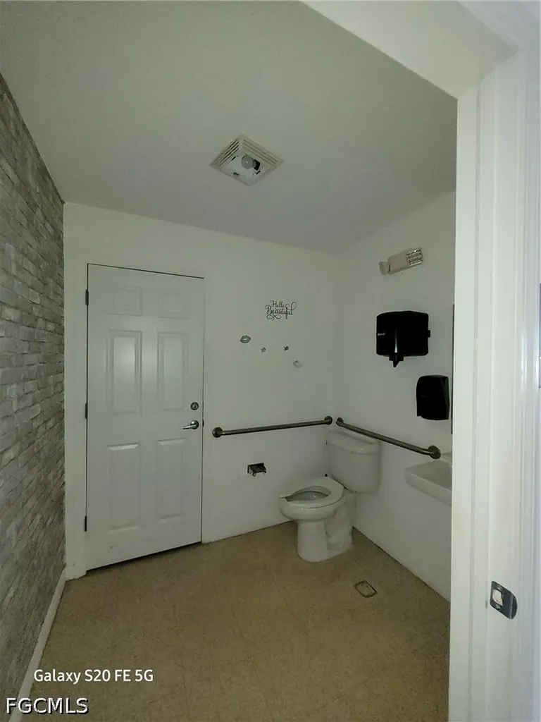 131 Del Prado Boulevard S Cape Coral FL 33990