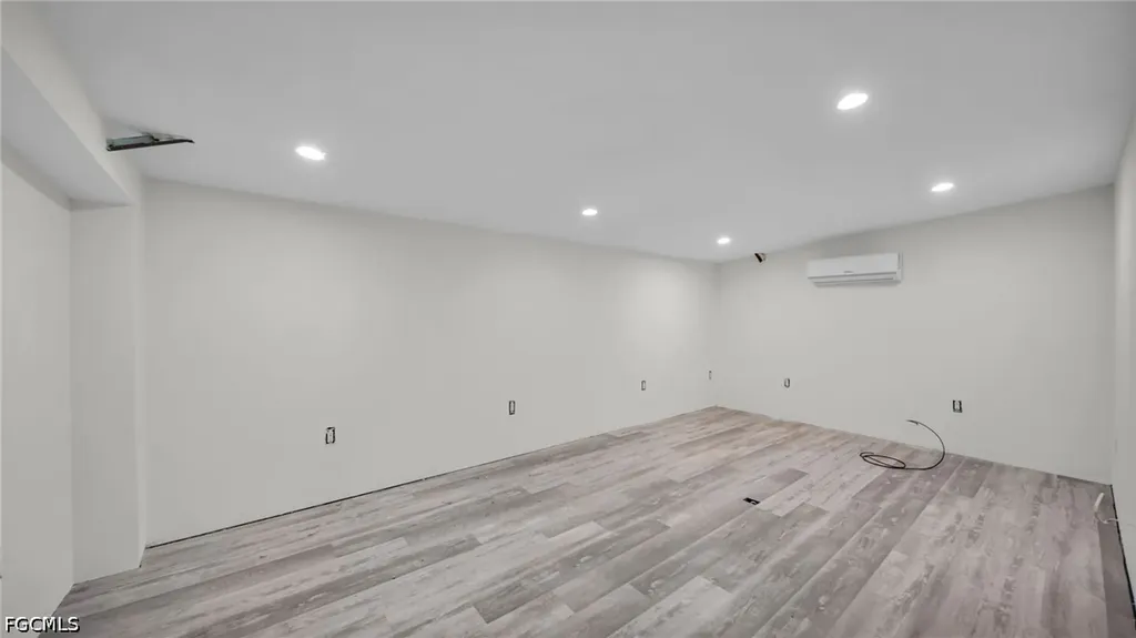 1672 Many Road North Fort Myers FL 33903