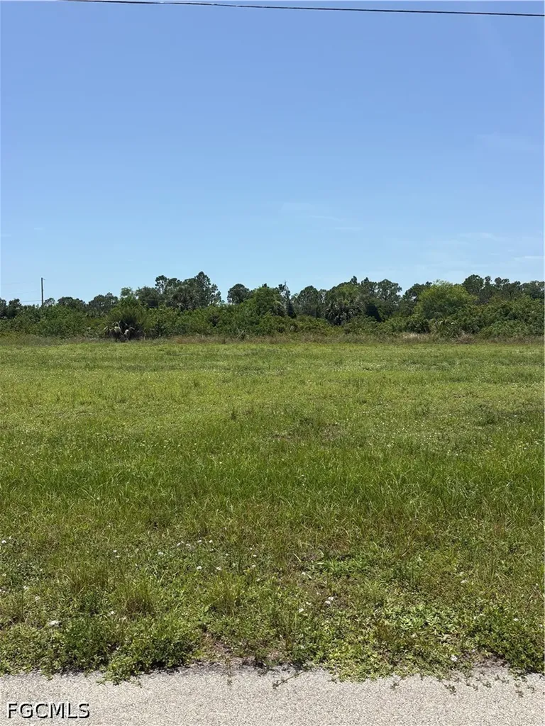 4102 NW 40th Avenue Cape Coral FL 33993