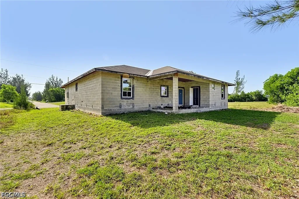 1112 NW 28th Avenue Cape Coral FL 33993
