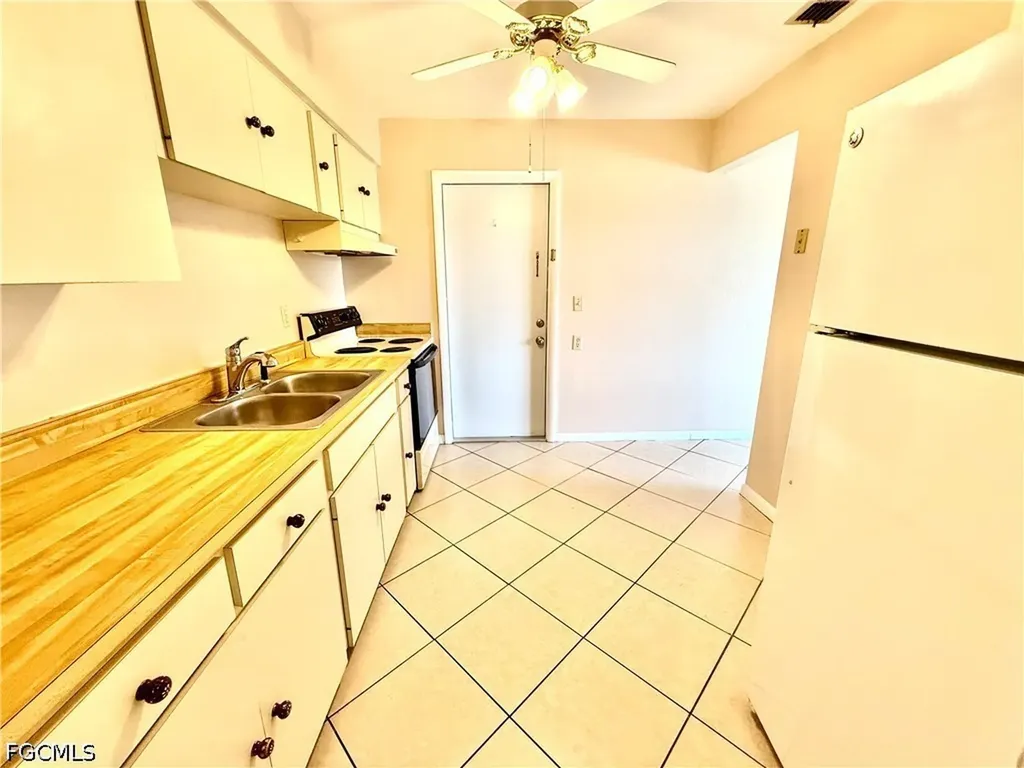 48 Heath Aster Lane Lehigh Acres FL 33936