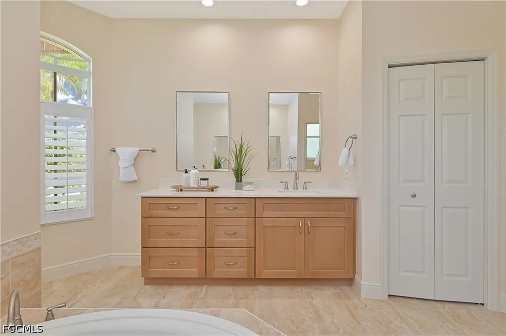 5514 Merlyn Lane Cape Coral FL 33914