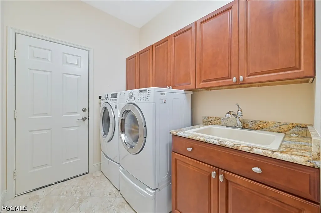 5514 Merlyn Lane Cape Coral FL 33914