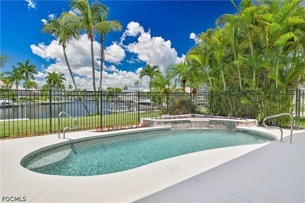 5514 Merlyn Lane Cape Coral FL 33914