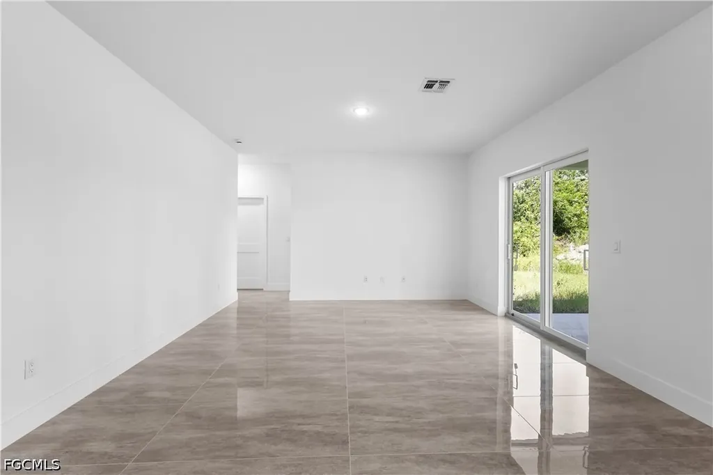 1142 Dutchess Street E Lehigh Acres FL 33974