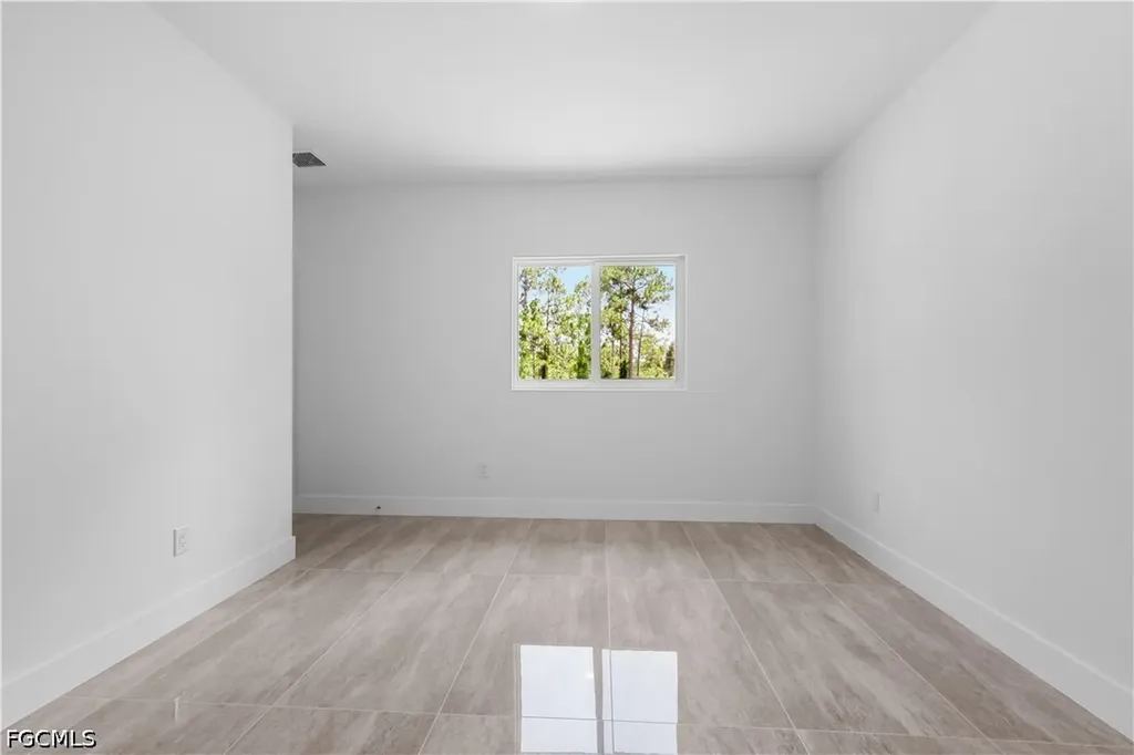 1142 Dutchess Street E Lehigh Acres FL 33974