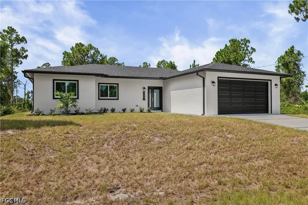 1142 Dutchess Street E Lehigh Acres FL 33974