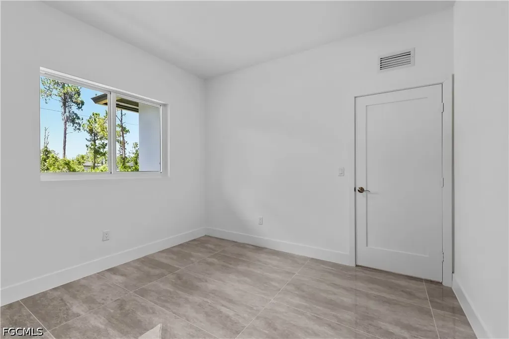 1142 Dutchess Street E Lehigh Acres FL 33974