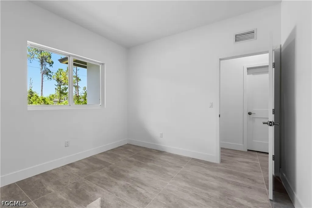 1142 Dutchess Street E Lehigh Acres FL 33974