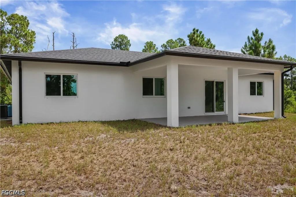 1142 Dutchess Street E Lehigh Acres FL 33974