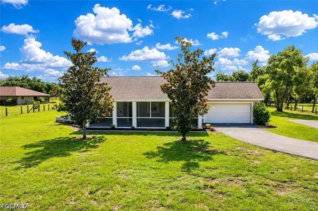 21680 N River Road Alva FL 33920