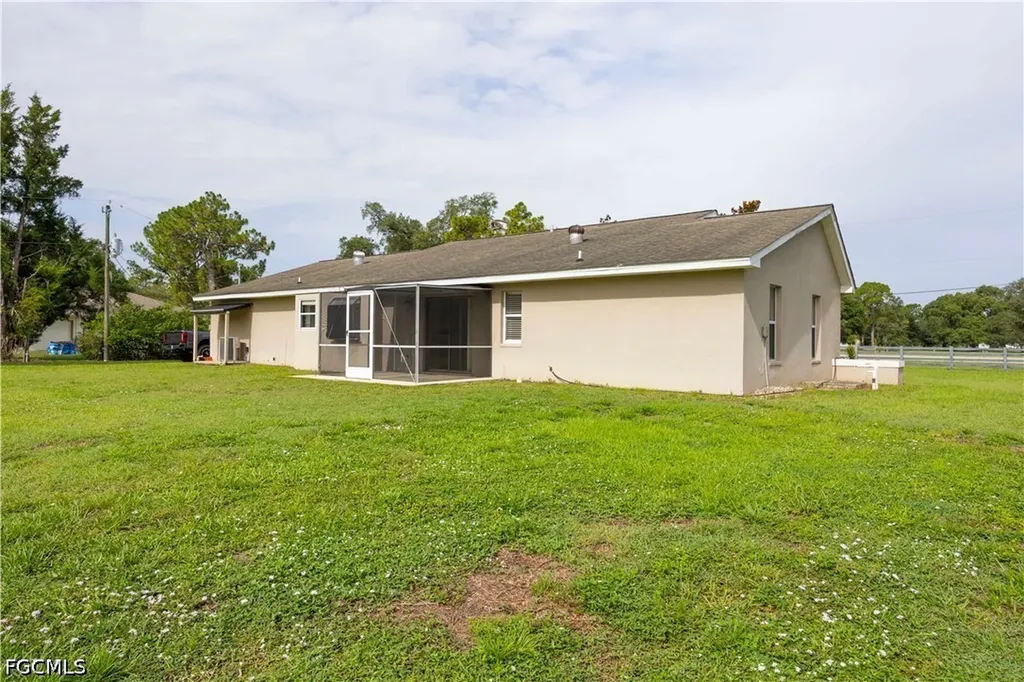 21680 N River Road Alva FL 33920