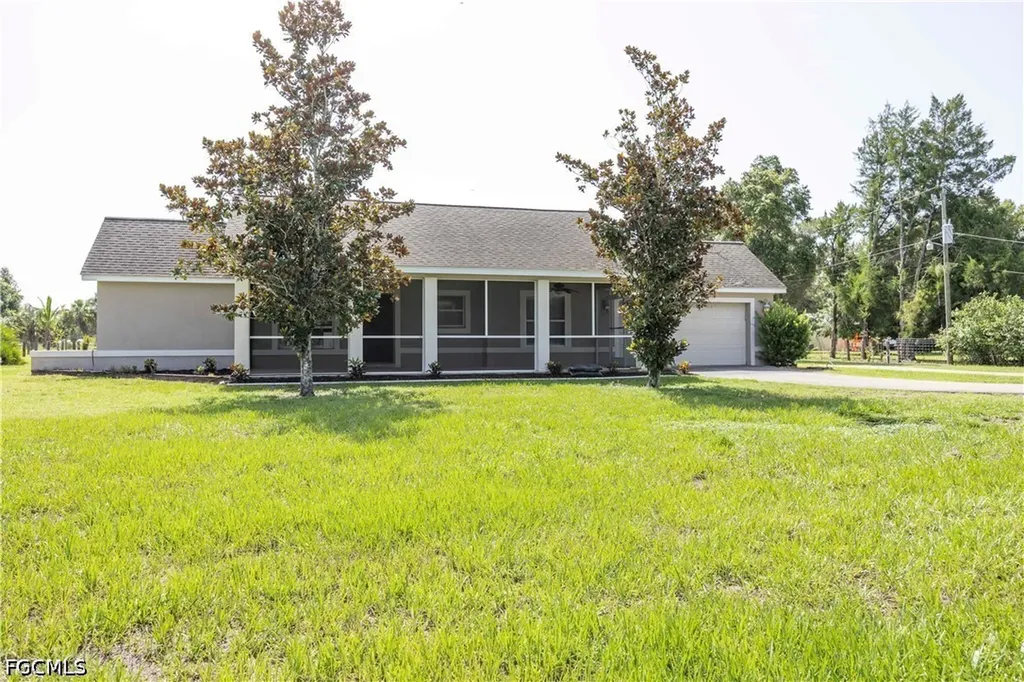 21680 N River Road Alva FL 33920