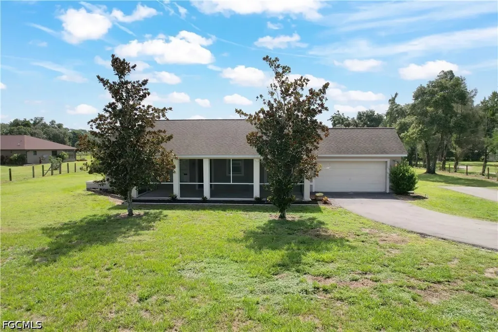 21680 N River Road Alva FL 33920