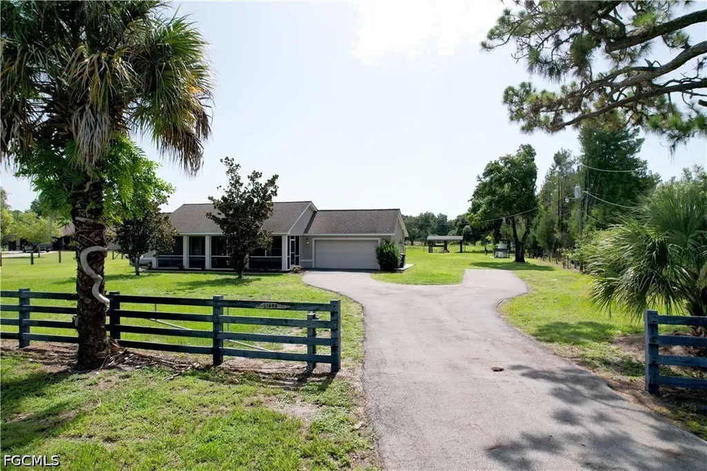 21680 N River Road Alva FL 33920