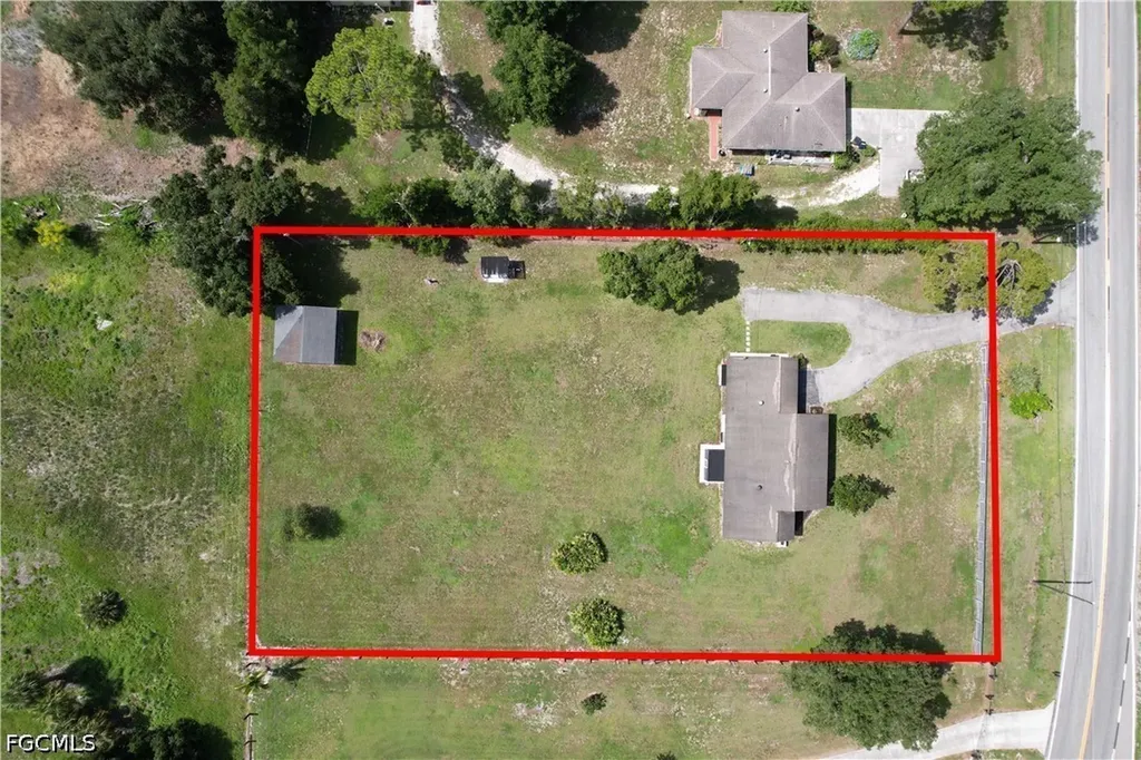 21680 N River Road Alva FL 33920