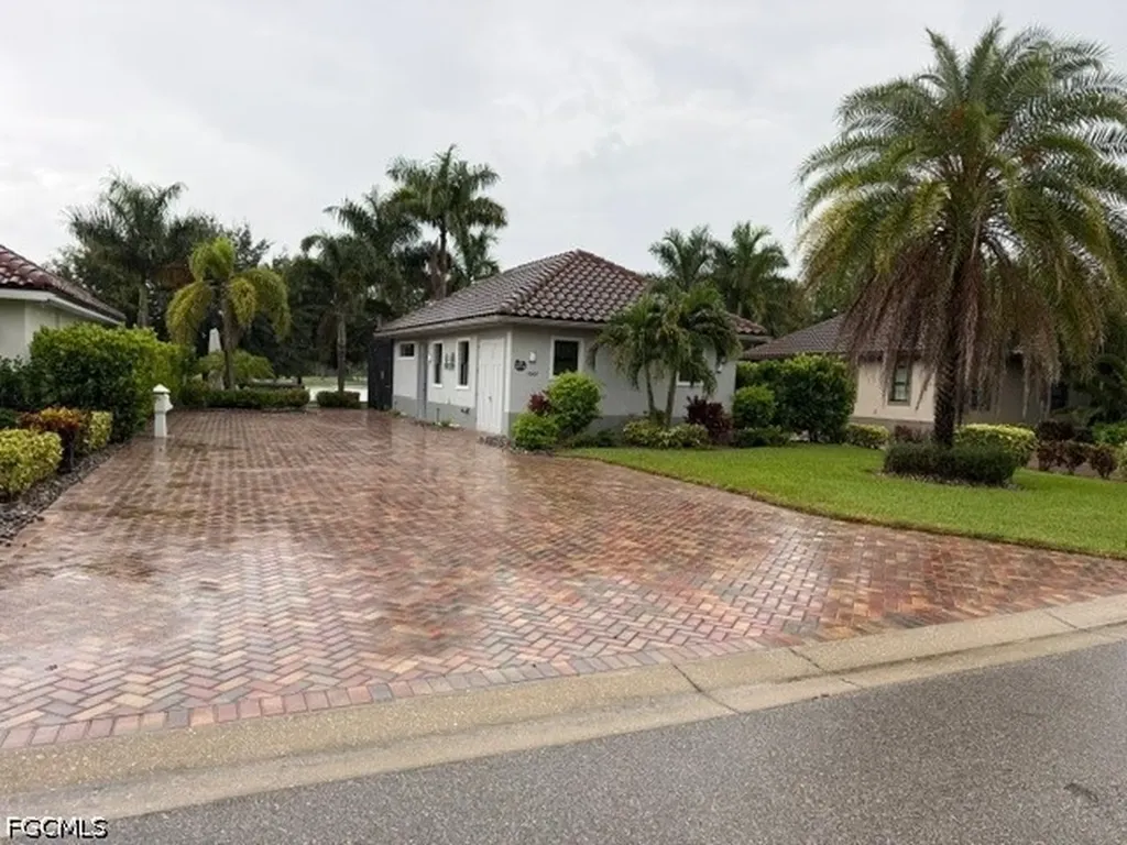13607 Golden Palms Circle Fort Myers FL 33913