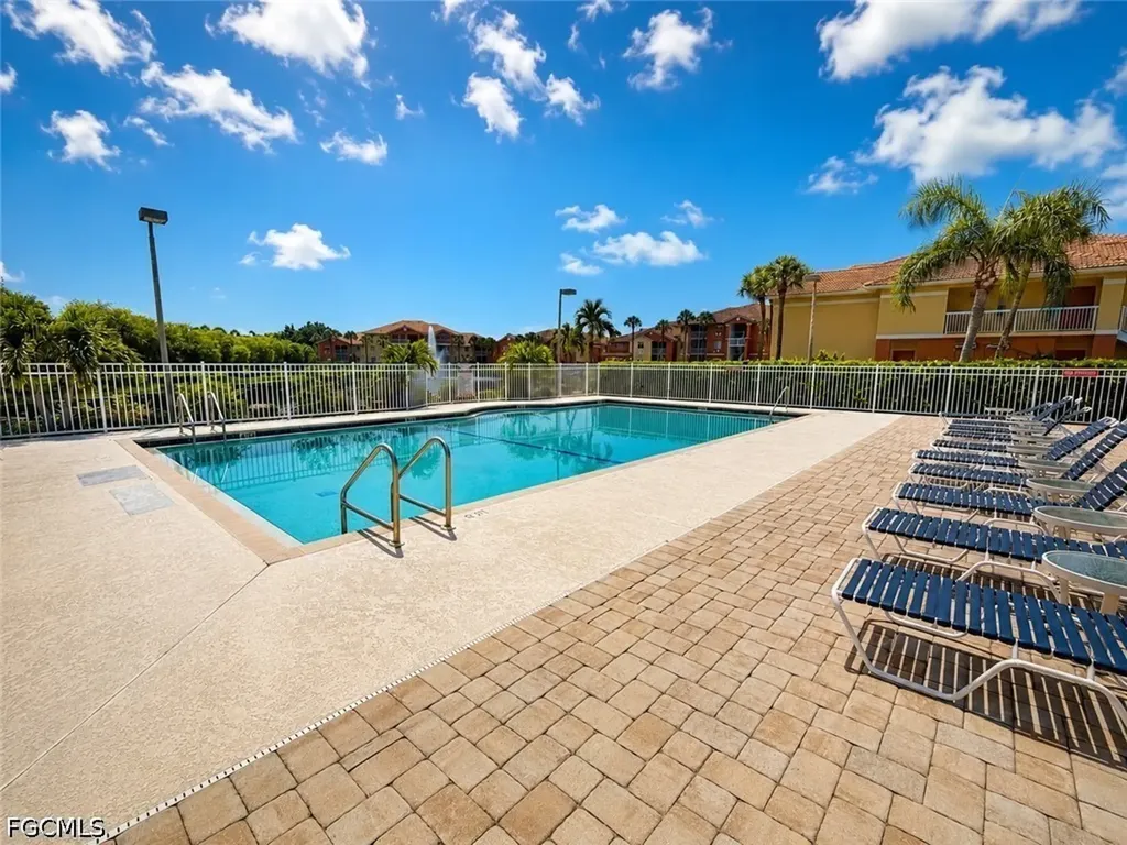 6490 Aragon Way Fort Myers FL 33966