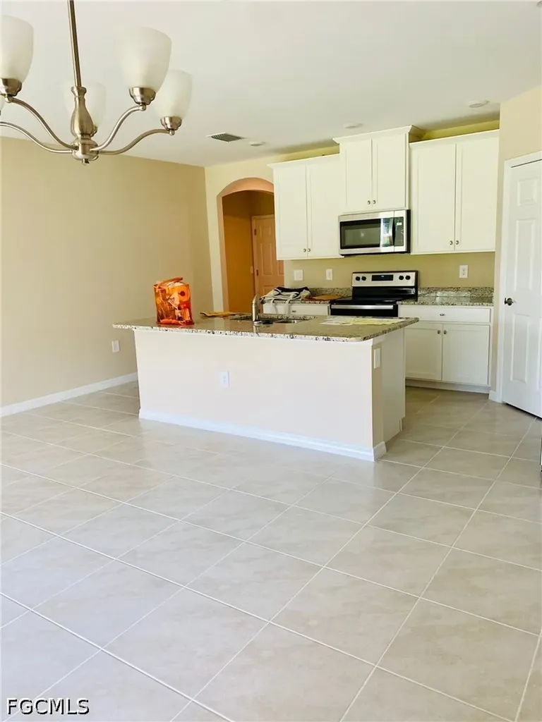 3076 Royal Gardens Avenue Fort Myers FL 33916