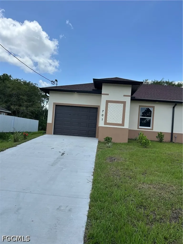 701-703 W 12th Street Lehigh Acres FL 33972