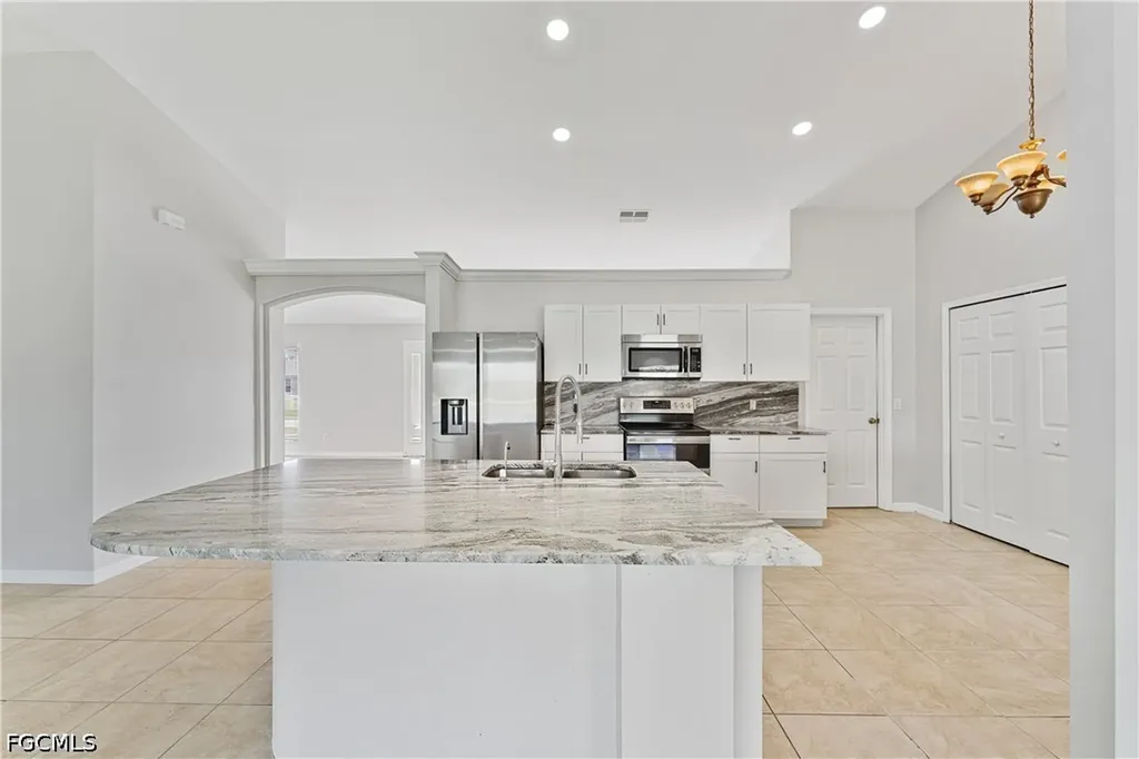 1240 NW 22nd Place Cape Coral FL 33993