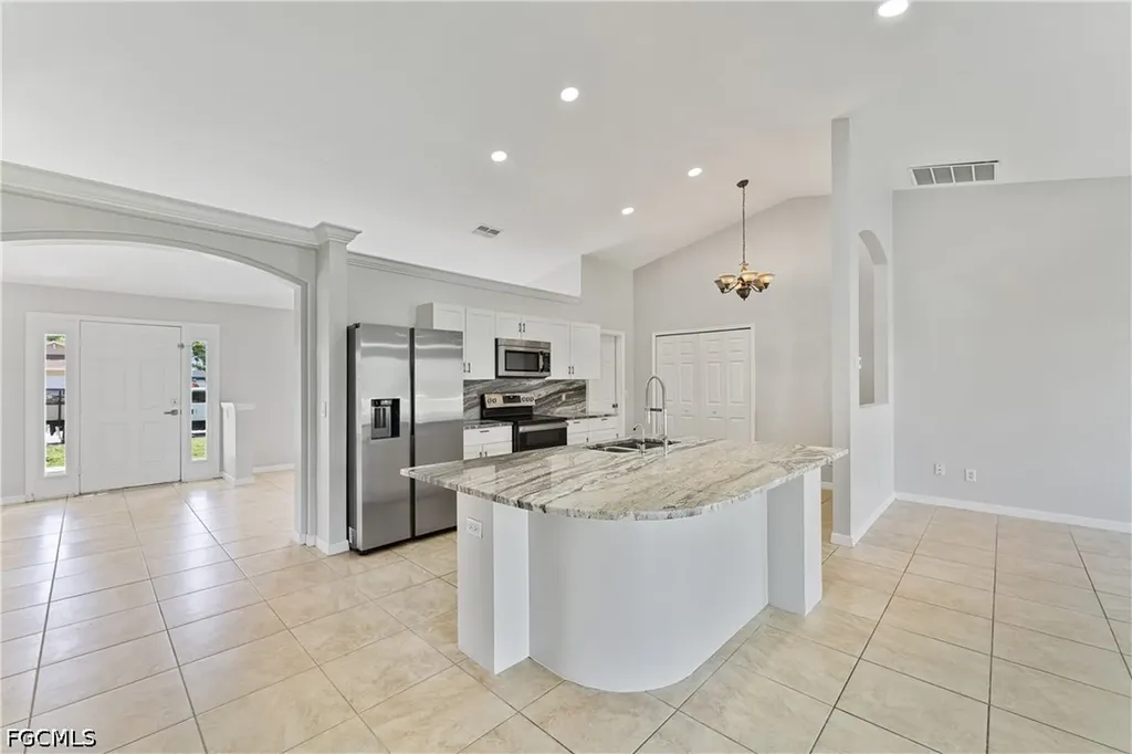 1240 NW 22nd Place Cape Coral FL 33993