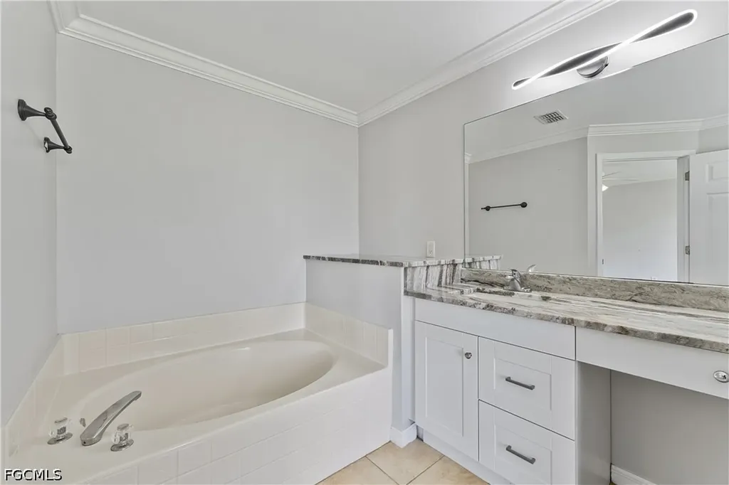 1240 NW 22nd Place Cape Coral FL 33993