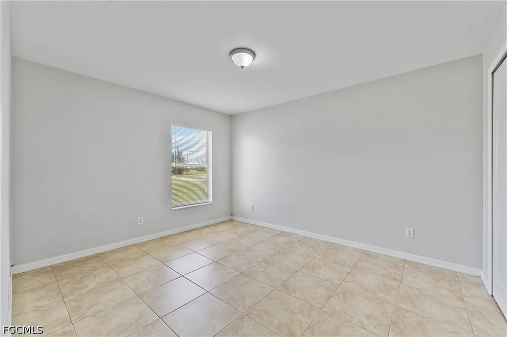 1240 NW 22nd Place Cape Coral FL 33993