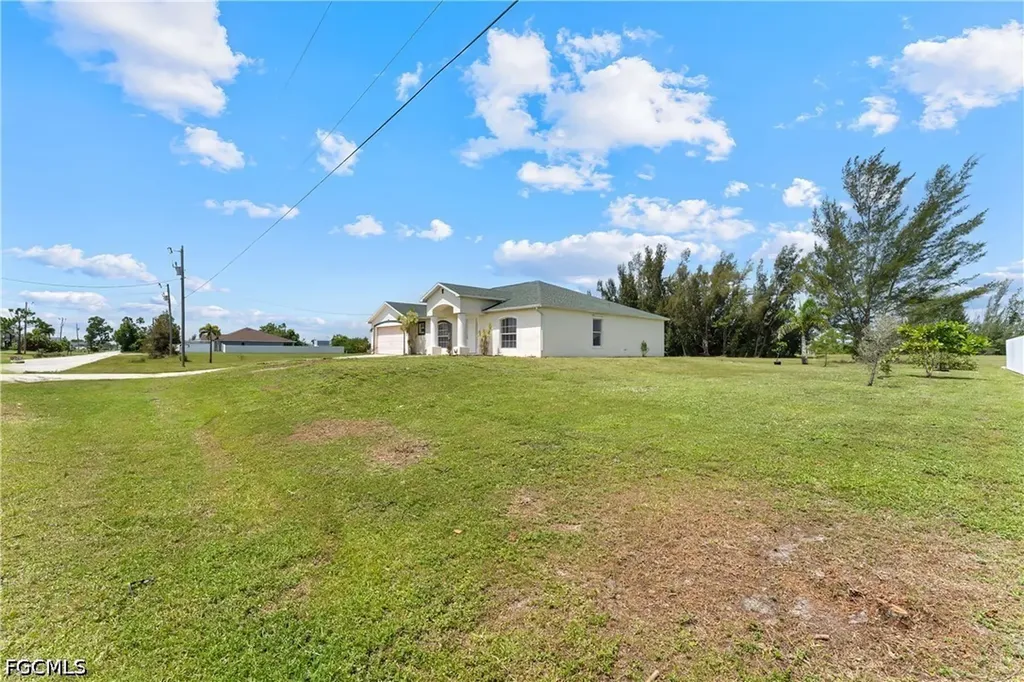 1240 NW 22nd Place Cape Coral FL 33993