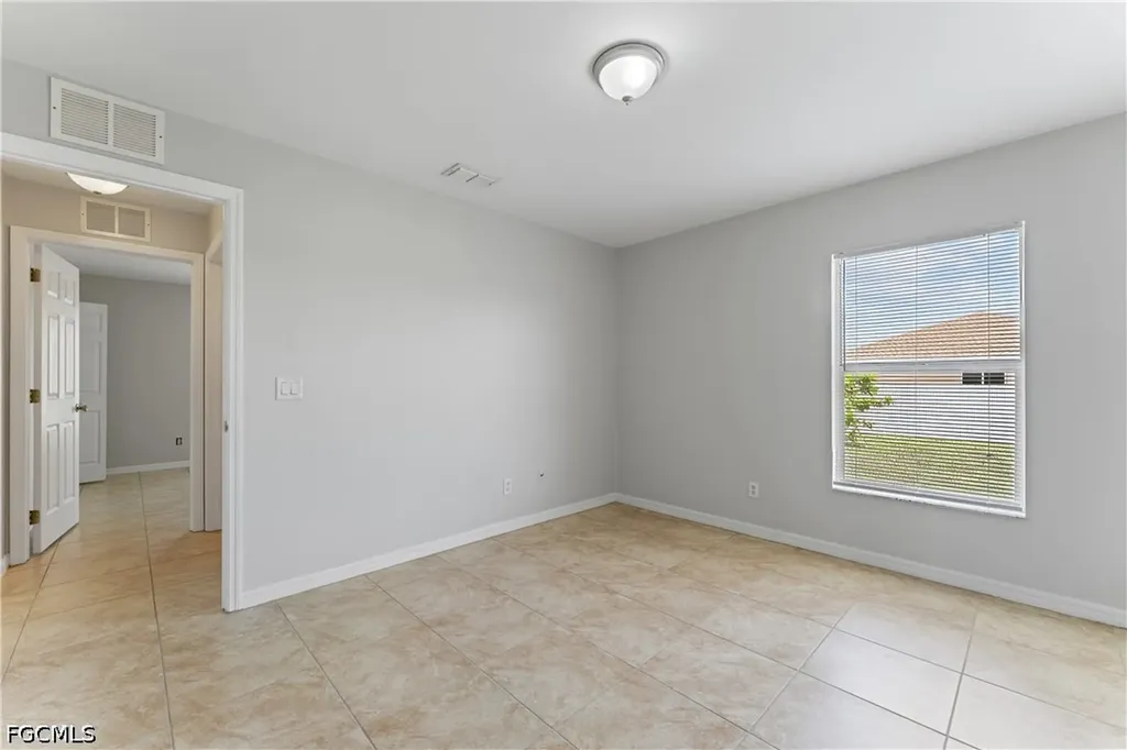1240 NW 22nd Place Cape Coral FL 33993