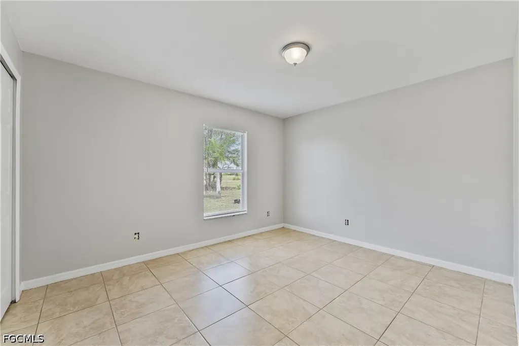 1240 NW 22nd Place Cape Coral FL 33993