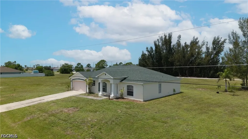 1240 NW 22nd Place Cape Coral FL 33993