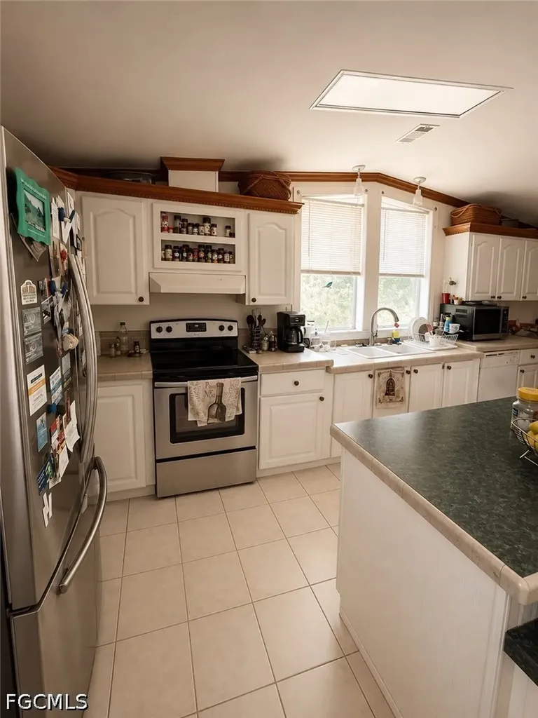 19450 Donna Drive North Fort Myers FL 33917