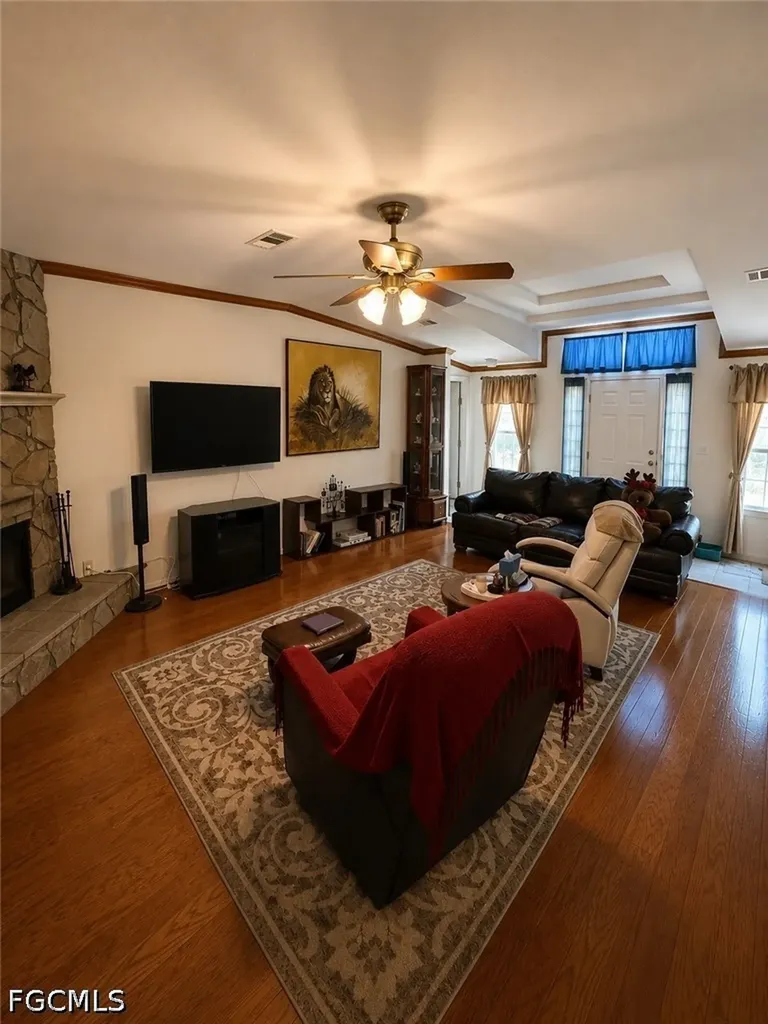 19450 Donna Drive North Fort Myers FL 33917