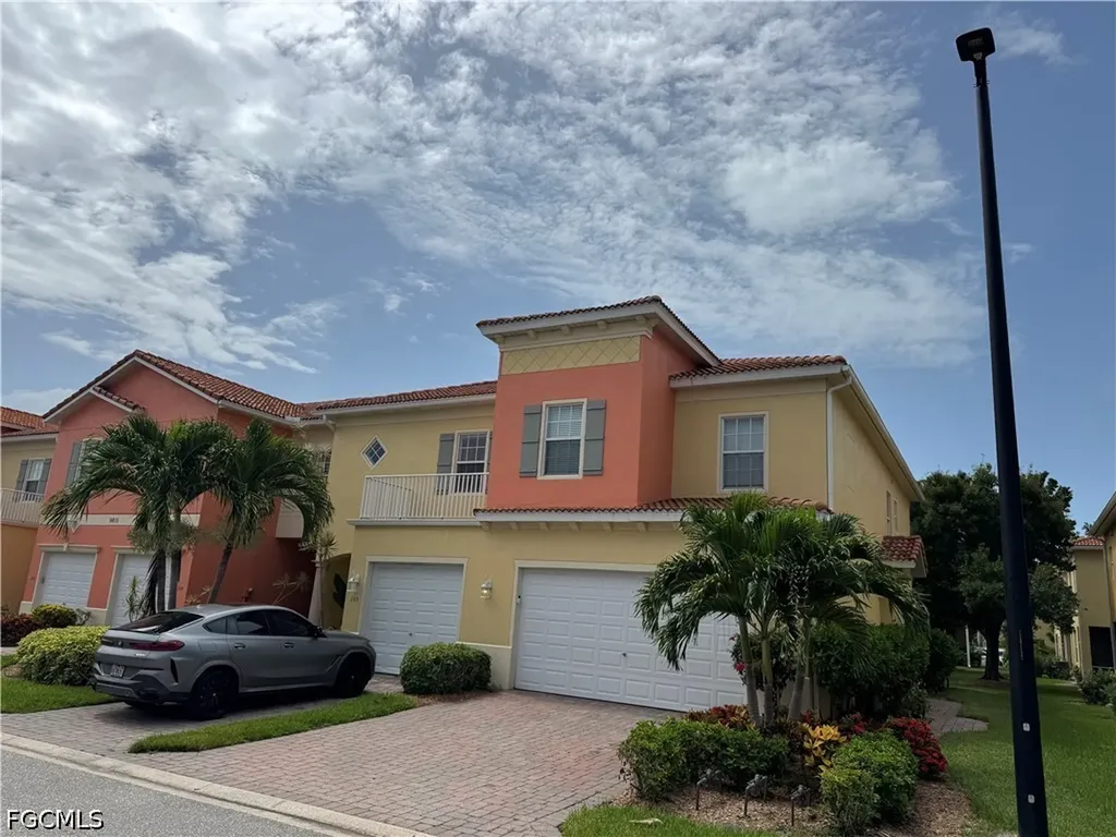 Fort Myers FL, 9815 Solera Cove Point, Unit 106