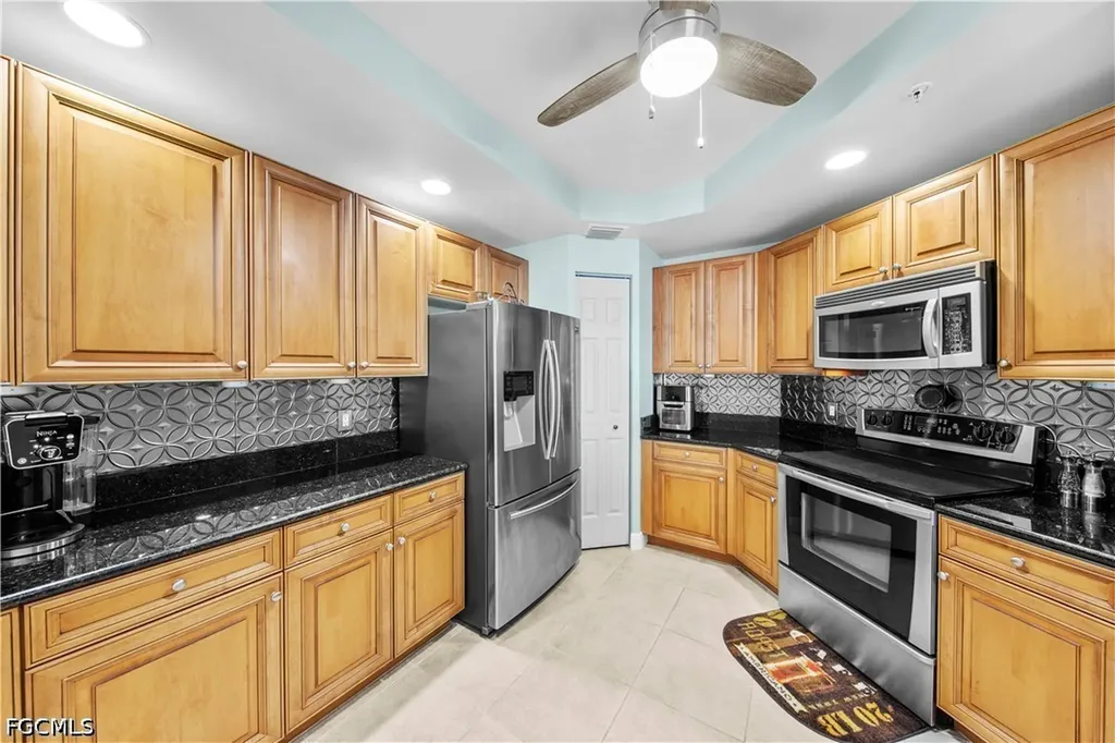 2745 1st Street Fort Myers FL 33916