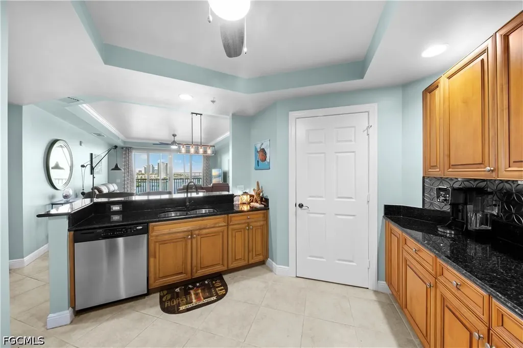 2745 1st Street Fort Myers FL 33916