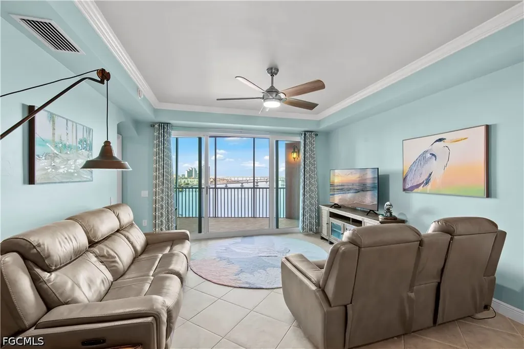 2745 1st Street Fort Myers FL 33916