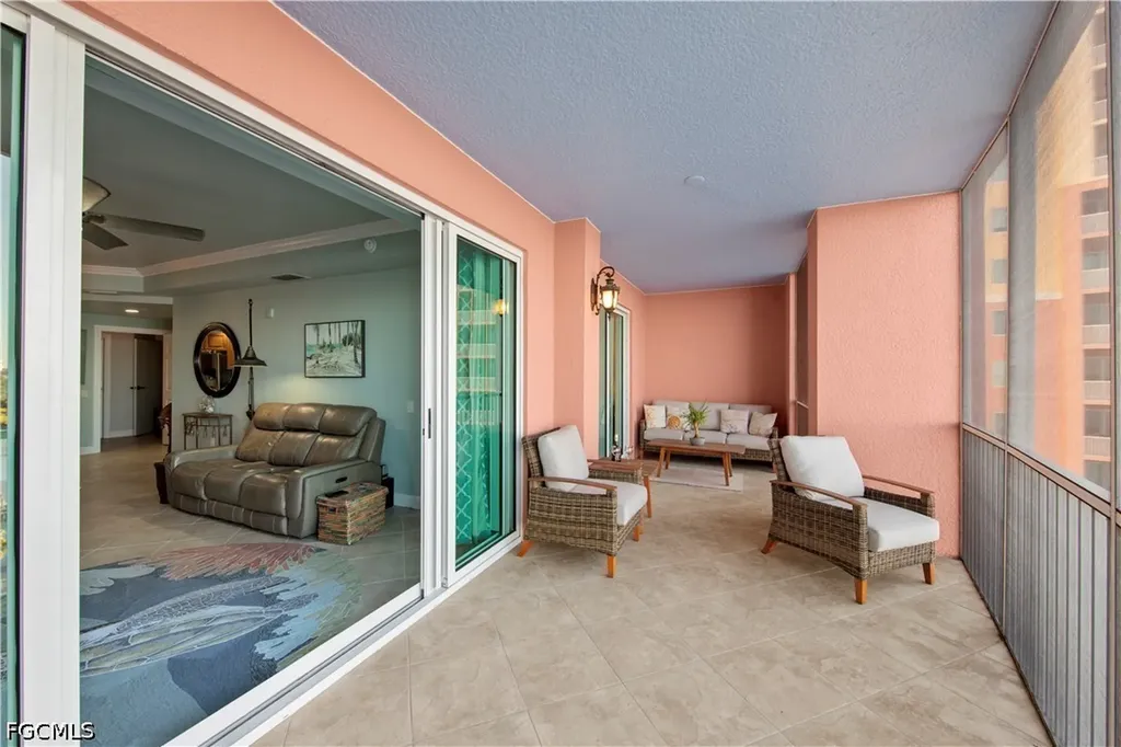 2745 1st Street Fort Myers FL 33916