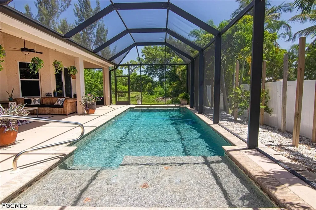 1824 NW 21st Place Cape Coral FL 33993