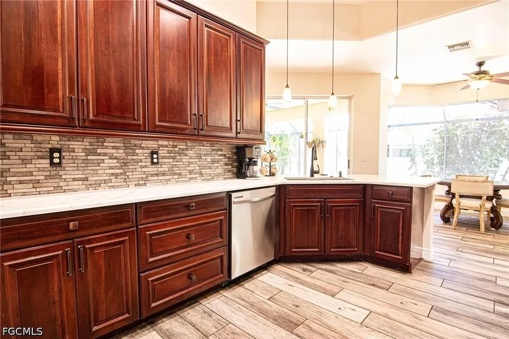 1824 NW 21st Place Cape Coral FL 33993